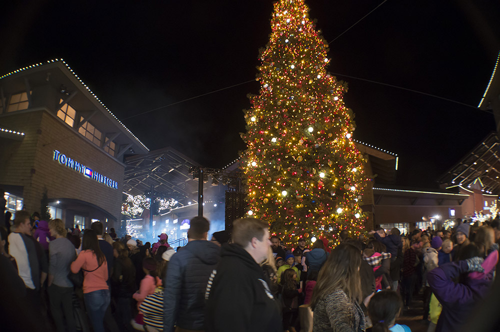 tree lighting at outlets lehi free press tree lighting at outlets lehi free press